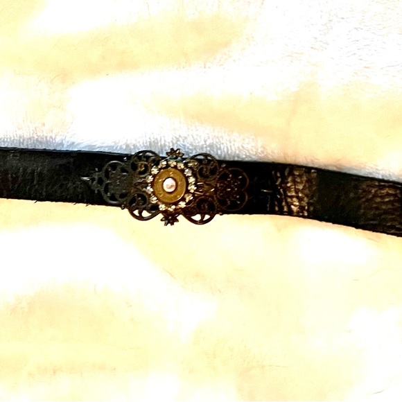 Christmas Deer Necklace - Picture 5 of 5